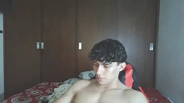 Snapshot of aresholland chatting on November 9, 3:21 am aresholland online show from November 9, 3:21 am