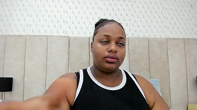 KiaraBrownn online show from October 27, 1:23 pm