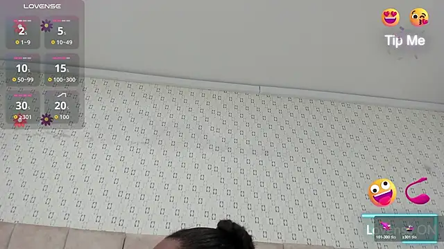 KiaraBrownn online show from October 31, 12:35 pm