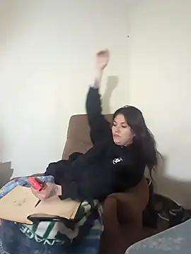 Geeznuts19 online show from November 28, 3:12 pm