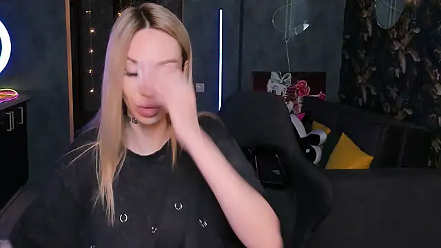 Blckmirrorr online show from November 19, 12:05 pm