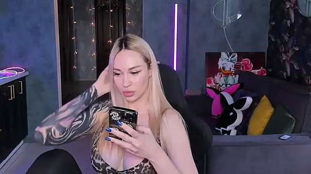 Blckmirrorr online show from February 14, 4:45 am