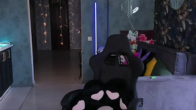 Blckmirrorr online show from April 26, 10:56 am