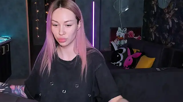 Blckmirrorr online show from January 5, 8:01 pm