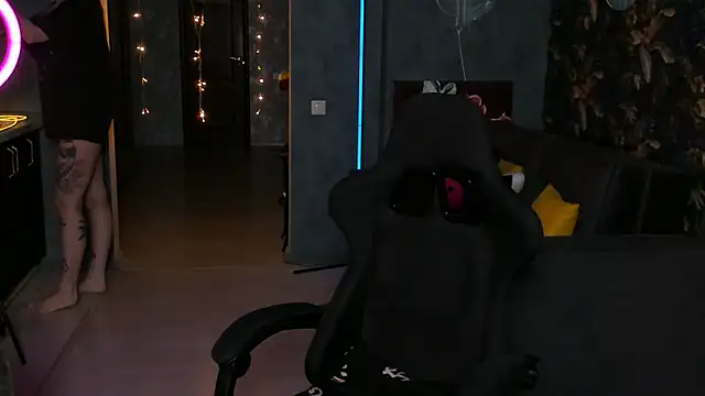 Blckmirrorr online show from November 2, 1:49 pm