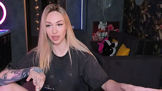 Blckmirrorr online show from November 11, 8:25 pm