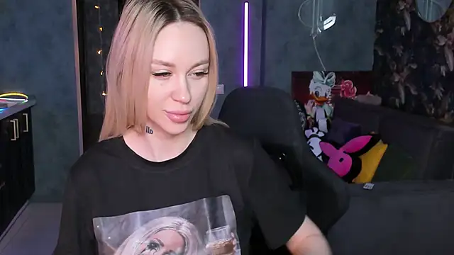 Blckmirrorr online show from March 29, 11:45 am