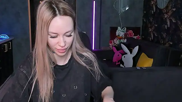 Blckmirrorr online show from December 21, 9:22 am