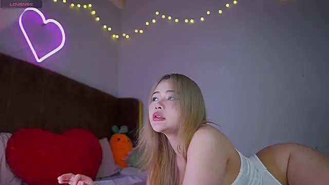 Snapshot of laybunny1 chatting on October 29, 9:47 pm laybunny1 online show from October 29, 9:47 pm