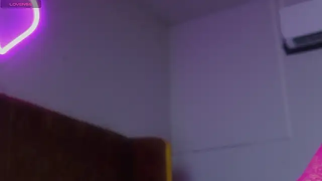 laybunny1 online show from March 15, 6:59 pm