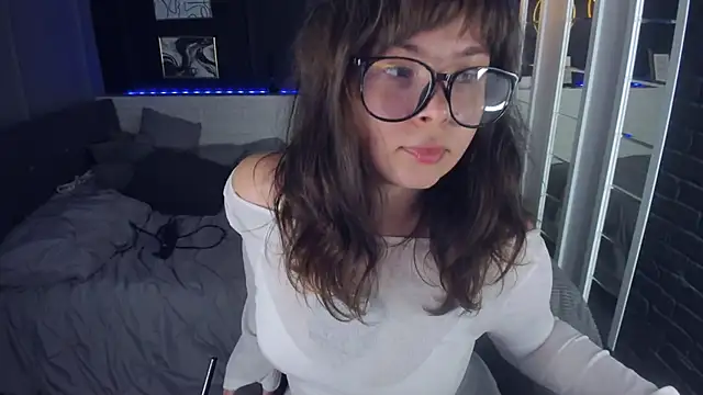 Mayayammy online show from September 10, 1:43 pm