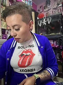 Snapshot of TamySweetness chatting on November 10, 8:58 pm TamySweetness online show from November 10, 8:58 pm