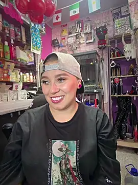 Snapshot of TamySweetness chatting on June 21, 5:30 pm TamySweetness online show from June 21, 5:30 pm