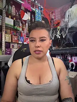 Snapshot of TamySweetness chatting on October 29, 6:51 pm TamySweetness online show from October 29, 6:51 pm