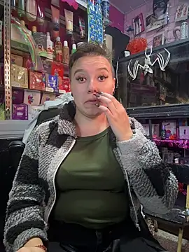 Snapshot of TamySweetness chatting on November 4, 9:18 pm TamySweetness online show from November 4, 9:18 pm