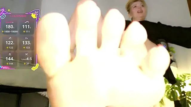 missmiamore online show from March 22, 5:14 pm