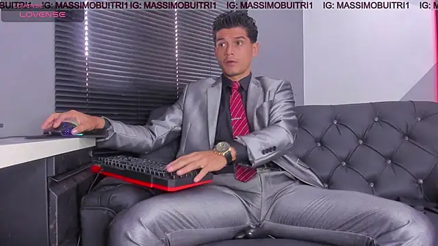 Snapshot of massimo_g chatting on July 4, 1:26 pm massimo g online show from July 4, 1:26 pm