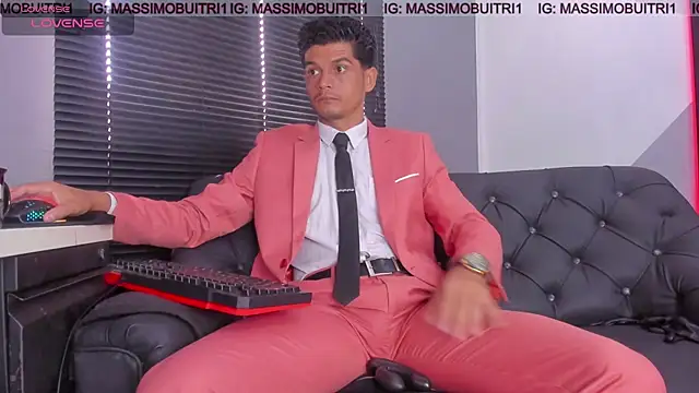Snapshot of massimo_g chatting on July 1, 1:00 pm massimo g online show from July 1, 1:00 pm