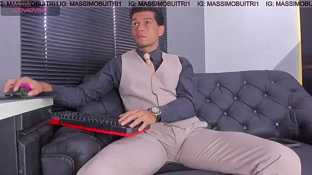 Snapshot of massimo_g chatting on July 12, 1:45 pm massimo g online show from July 12, 1:45 pm