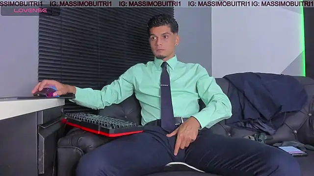 Snapshot of massimo_g chatting on June 10, 12:12 am massimo g online show from June 10, 12:12 am