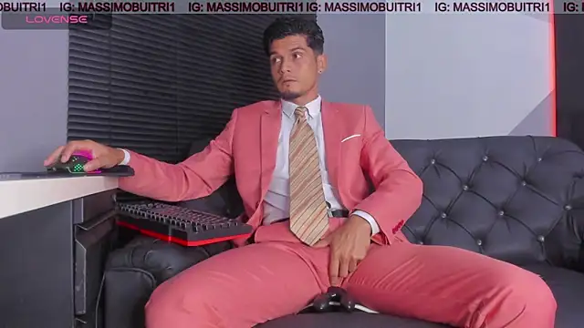 Snapshot of massimo_g chatting on June 7, 12:05 am massimo g online show from June 7, 12:05 am