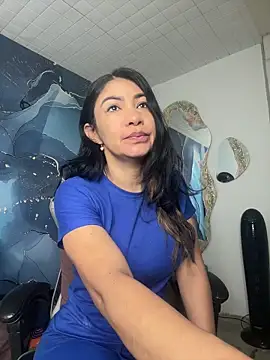 Snapshot of luzcastillo07 chatting on May 25, 2:11 am luzcastillo07 online show from May 25, 2:11 am