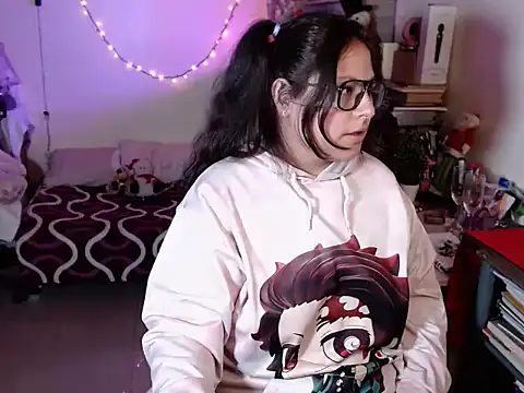 Snapshot of _lilith_heavy chatting on December 17, 9:58 am lilith heavy online show from December 17, 9:58 am