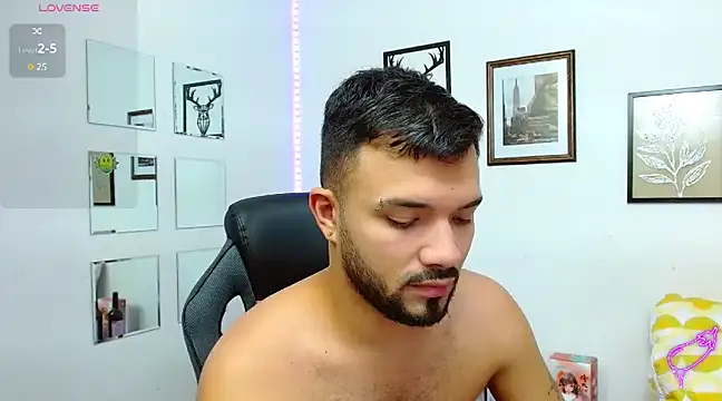 Snapshot of mathew_vidal1 chatting on March 3, 11:03 pm mathew vidal1 online show from March 3, 11:03 pm