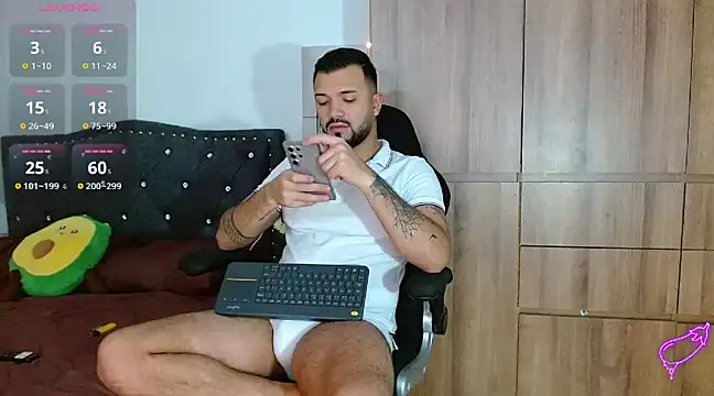 Snapshot of mathew_vidal1 chatting on December 2, 4:48 am mathew vidal1 online show from December 2, 4:48 am