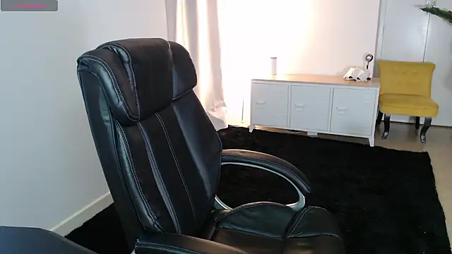 Crystal-dreamt online show from March 24, 3:12 pm