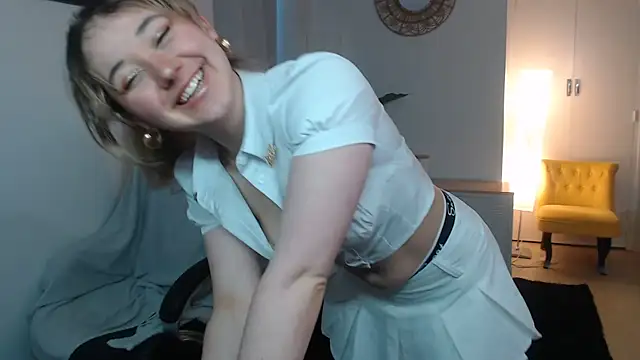 Crystal-dreamt online show from February 7, 10:12 am