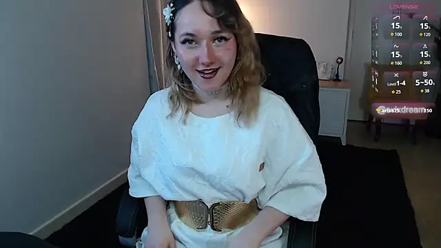 Crystal-dreamt online show from April 14, 8:52 am