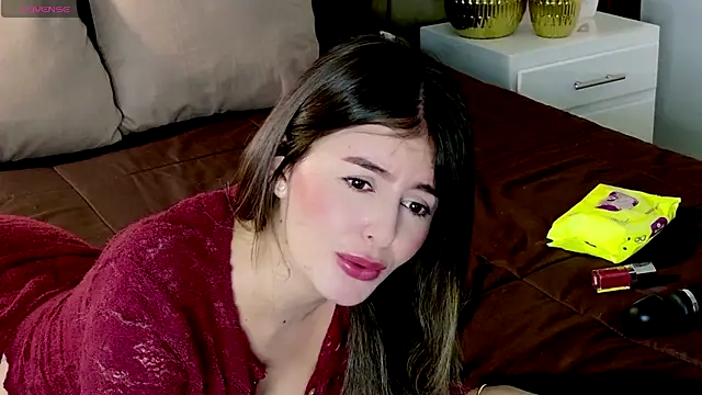 Isabellacharm online show from April 16, 4:30 pm