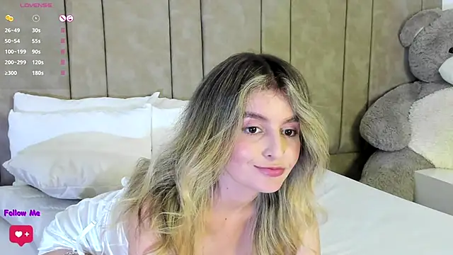 Isabellacharm online show from March 11, 8:20 pm