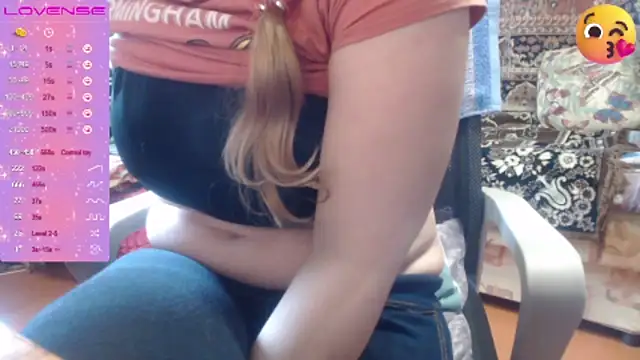 Snapshot of sweetbbabe chatting on October 17, 11:12 am sweetbbabe online show from October 17, 11:12 am