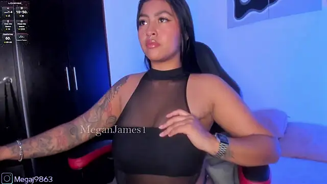 Snapshot of meganjames1 chatting on December 4, 12:37 pm meganjames1 online show from December 4, 12:37 pm