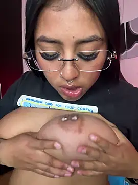 meganjames1 online show from March 12, 1:11 am