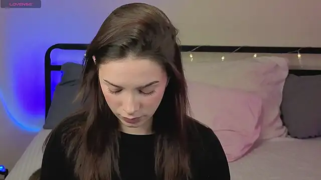 sinthiaroze online show from November 22, 5:23 pm