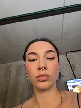 sinthiaroze online show from November 1, 7:52 pm