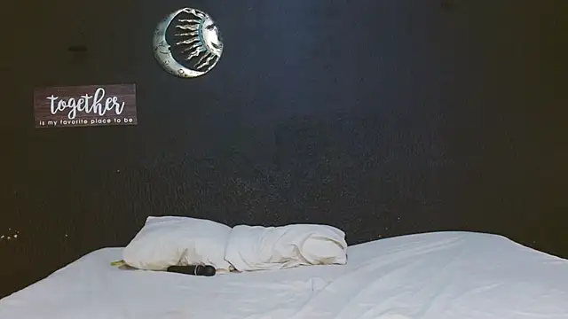 Snapshot of ASTRIDBULM chatting on October 23, 8:51 pm ASTRIDBULM online show from October 23, 8:51 pm