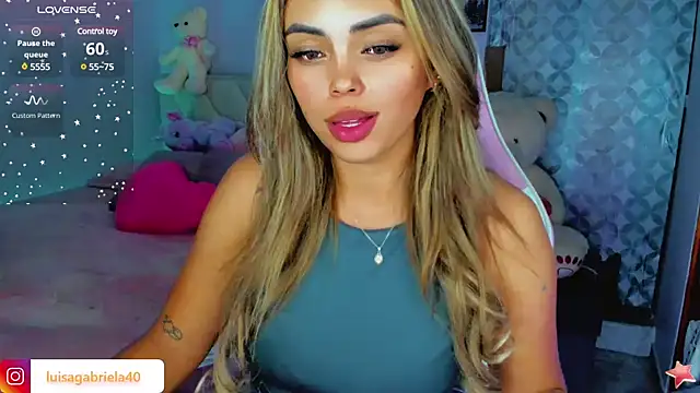 Snapshot of Gabby_prieto chatting on December 10, 10:37 pm Gabby prieto online show from December 10, 10:37 pm