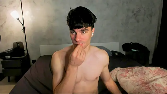 Snapshot of sam_huston chatting on July 24, 8:05 pm sam huston online show from July 24, 8:05 pm
