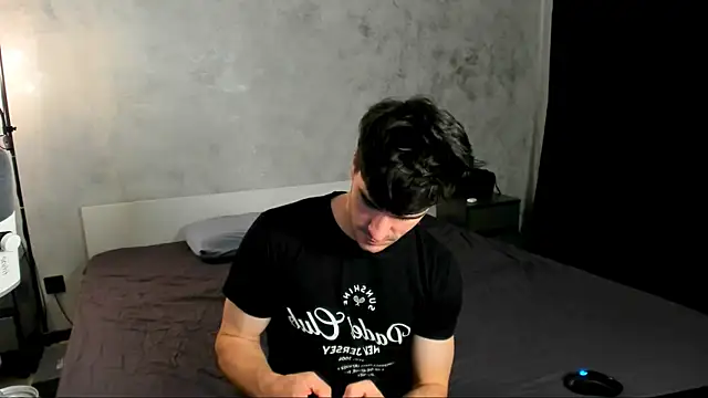 Snapshot of sam_huston chatting on July 7, 6:22 pm sam huston online show from July 7, 6:22 pm