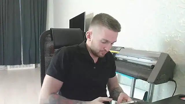 Marselle Laker online show from November 12, 1:48 pm