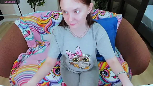 Snapshot of JannaVerdi_ chatting on June 10, 6:36 am JannaVerdi online show from June 10, 6:36 am