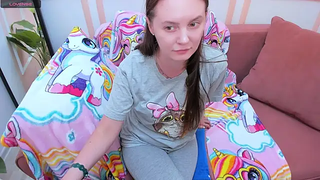 Snapshot of JannaVerdi_ chatting on July 11, 6:46 am JannaVerdi online show from July 11, 6:46 am
