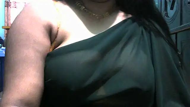 Snapshot of Bengalisexygirl chatting on October 30, 1:48 am Bengalisexygirl online show from October 30, 1:48 am