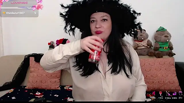 ElenaRose90 online show from October 31, 9:11 pm