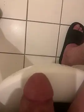 luay187 online show from April 1, 11:45 pm