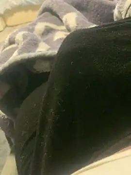 Snapshot of luay187 chatting on February 16, 1:43 pm luay187 online show from February 16, 1:43 pm